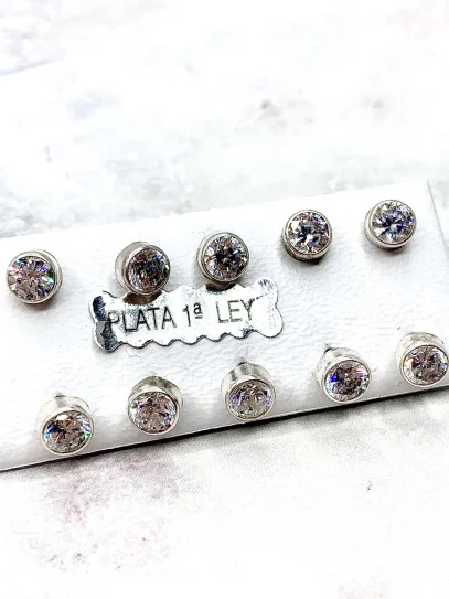 Zirconia Earrings with 7mm Screw Closure in Silver