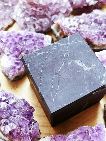 Cub de Shungit natural 7 cm | Protecció extrema