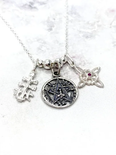 Collaret triple protecció de plata: Nus de Bruixa, Creu de Caravaca i Tetragramató
