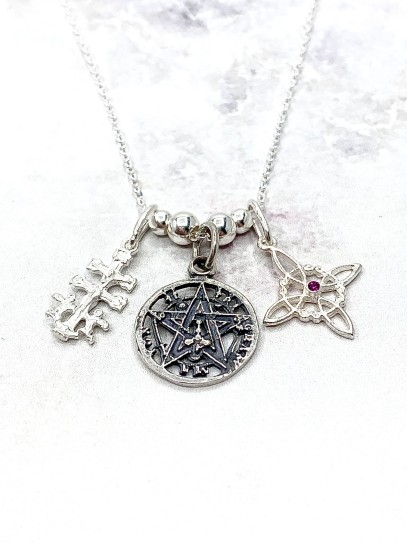 Triple protection silver necklace: Witch's Knot, Caravaca Cross and Tetragrammaton