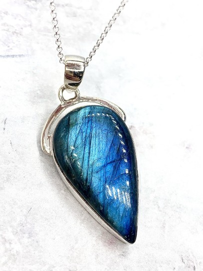 Natural Labradorite Necklace - Limited Edition - Extra Quality - Protection