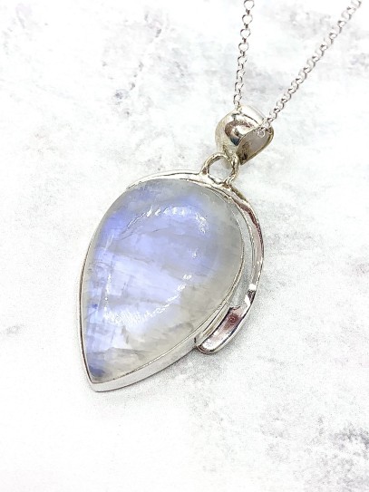 Natural Moonstone necklace - Limited Edition - Extra Quality - Femininity
