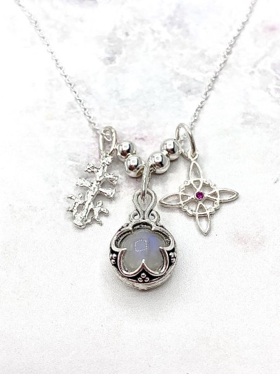 Collaret triple protecció de plata: Gotland Pedra lluna mini, Nus de Bruixa i Creu de Caravaca