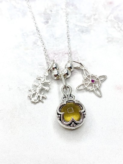Triple protection silver necklace: Gotland Citrine Mini, Witches Knot and Caravaca Cross