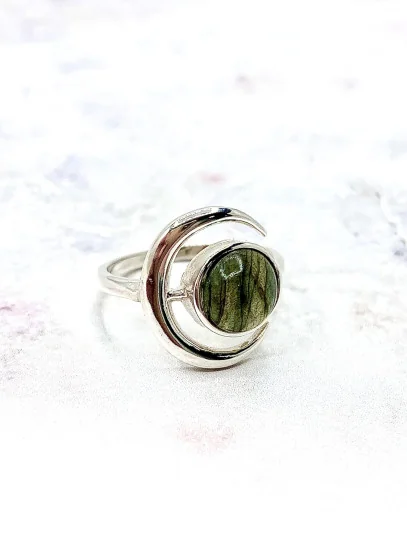 Labradorite 'Moon' ring