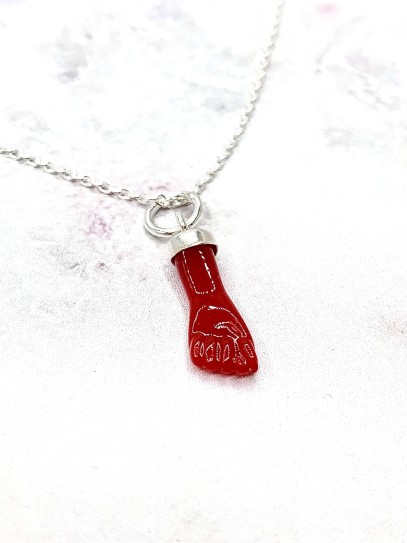 Fist of the Figa necklace made of Red Jet