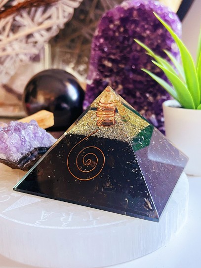 Pirámide de Orgonita - Turmalina negra | Protección extrema