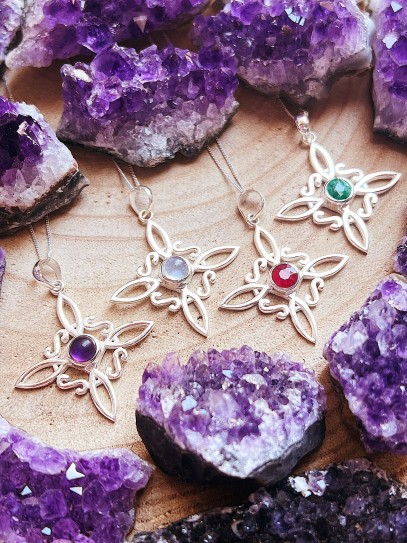Witches Knot 'Sabrina' necklace and Amethyst