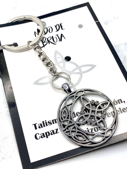 Witch's Knot talisman protective keychain
