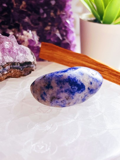 Small Sodalite stone | Intelligence and studies