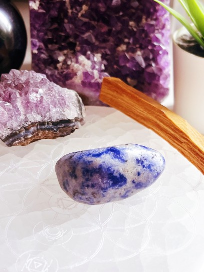 Small Sodalite stone | Intelligence and studies