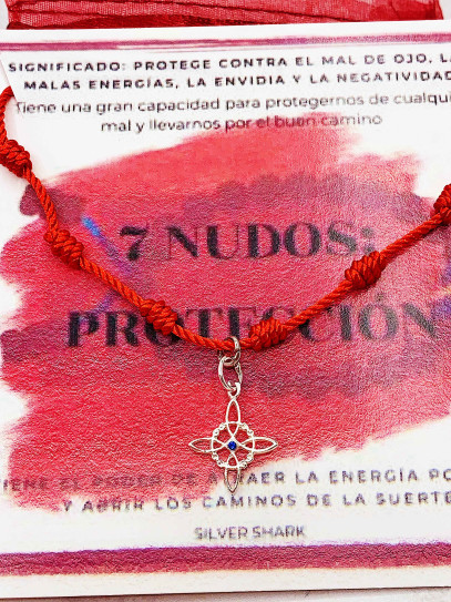 Bracelet of the 7 protection knots and Witches knot - Blue topaz