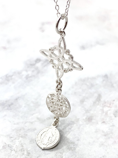 Collaret triple protecció de plata: Nus de Bruixa, Medalla de Sant Benet i Tetragramató