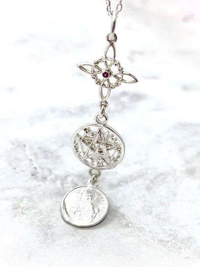 Collaret triple protecció de plata: Nus de Bruixa, Tetragramató i Medalla de Sant Judes Tadeu