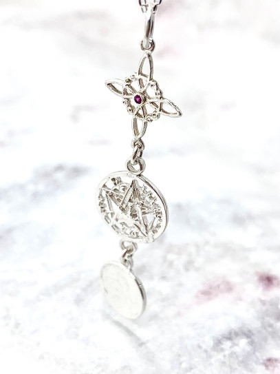 Collar triple protección de plata: Nudo de Bruja, Tetragramatón y Medalla de San Judas Tadeo