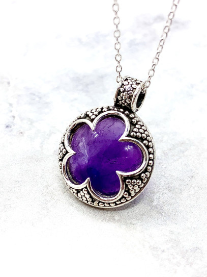 Collar 'Gotland' de Amatista plano - Historia medieval