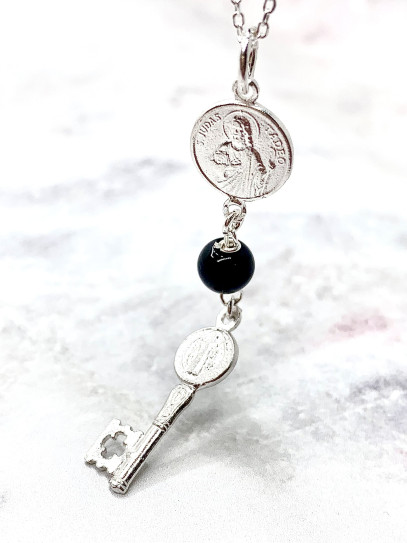 Triple protection silver necklace: Key to open the path, Medal of Saint Benedict, Saint Jude Thaddeus and Black Obsidian
