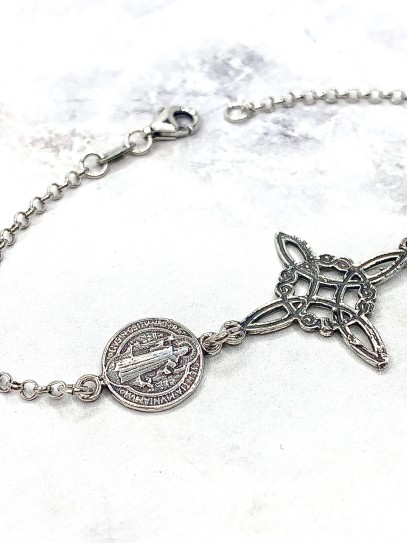 Triple protection silver anklet: Witches Knot, Tetragrammaton and Saint Benedict Medal