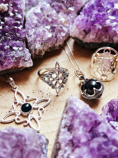 Anillo 'Agatha' de Nudo Brujas