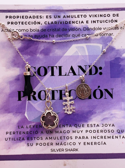 Triple protection necklace with beads: Gotland Quartz, Witch's Knot, Fist of the Figa and Cross of Caravaca