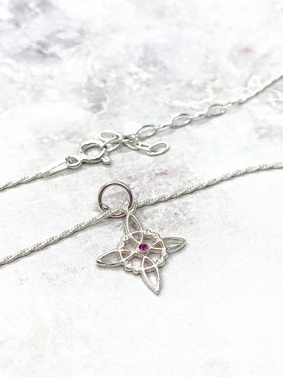 Tobillera 'Bridget' de Nudo Brujas y Rubí