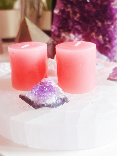 Natural Rose Candle · Attracts love and money