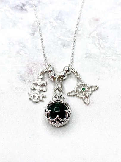 Triple protection silver necklace: Gotland Malachite Mini, Witches Knot and Caravaca Cross