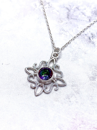 Witches Knot 'Sabrina' Mystic Topaz necklace