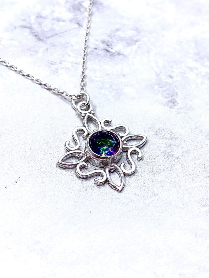 Witches Knot 'Sabrina' Mystic Topaz necklace