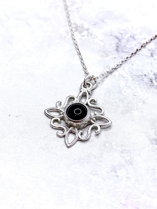 "Sabrina" Super Mini Necklace with Witches’ Knot and Black Obsidian