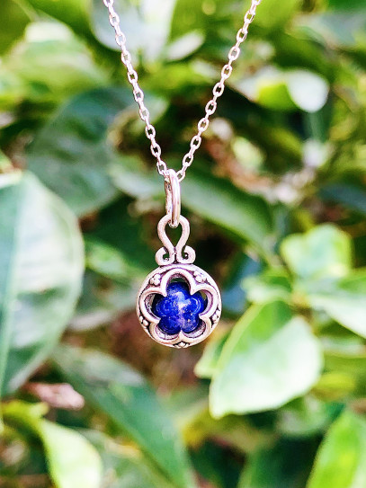 Collar 'Gotland' súper mini de Lapislázuli