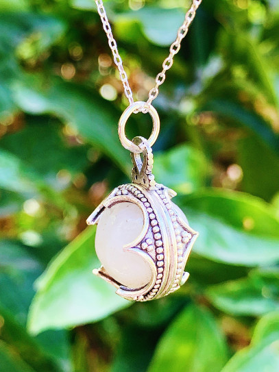 Collar 'Gotland' XL de Piedra luna - Feminidad