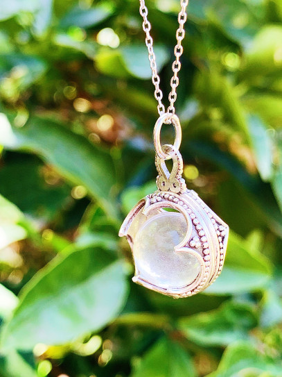 Collar 'Gotland' XL de Cuarzo (el Original) - Protección y limpieza