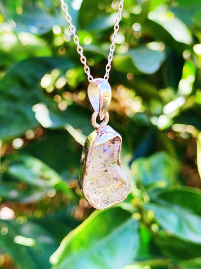 Collaret Llum Còsmica ✨ de Quars Herkimer de plata | Protecció i neteja