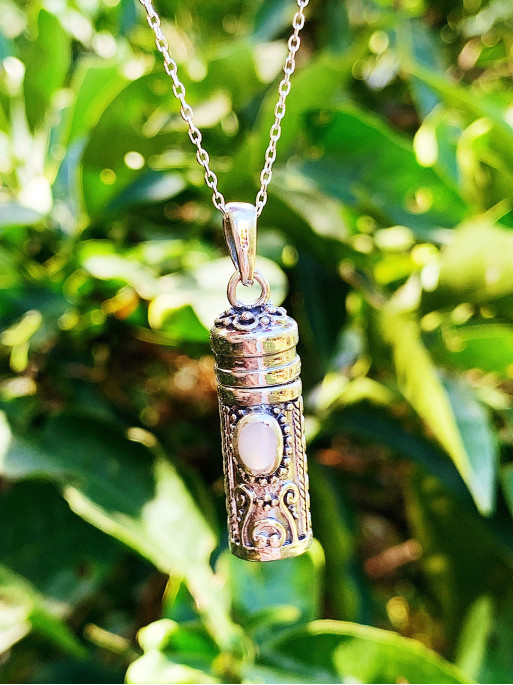 Collar Gema del Deseo ✨ de plata - Cofre de los deseos