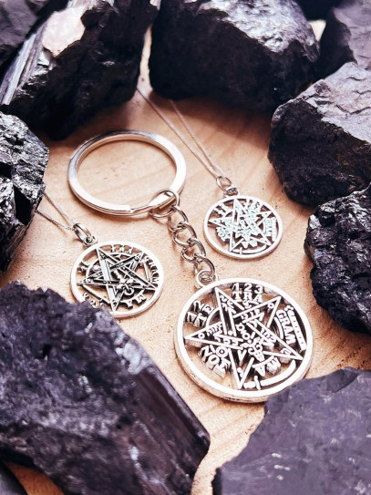 Llavero talismán de protección: Tetragramatón de plata