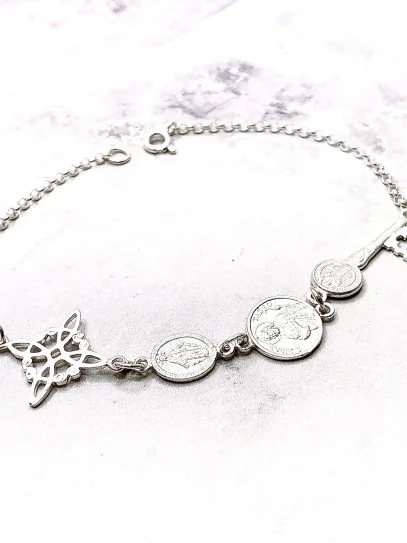 Pulsera 4 protecciones: Nudo de bruja, Medalla de la Milagrosa, San Benito y San Judas Tadeo
