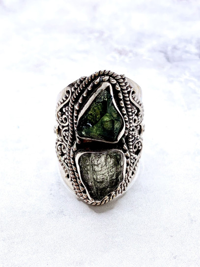 Anillo Portal de Abundancia ✨ de Moldavita | Protección