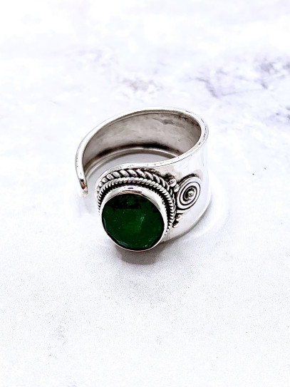 Anillo 'Alma Nativa' de Esmeralda – Abundancia