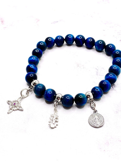 Triple protection 8mm silver bracelet: Witch's Knot, Caravaca Cross and Saint Benedict with blue Tiger's Eye