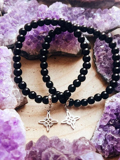 Witches Knot and Black Tourmaline 'Elly'  bracelet 6mm | Protection