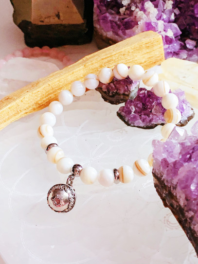 Pulsera Luz de los Ángeles ✨ de Madre Perla 8 mm