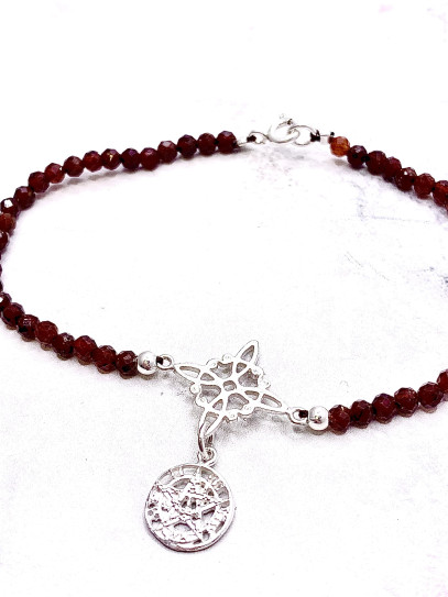 Sacred Triple Protection Bracelet 🔮 Silver · Witch's Knot · Tetragrammaton · Garnet