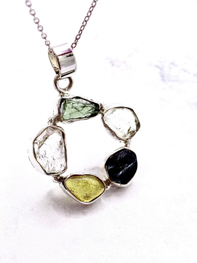 Collar Triple Portal Energético 🌠💚✨ de Moldavita, Citrino y Cuarzo Herkimer de plata