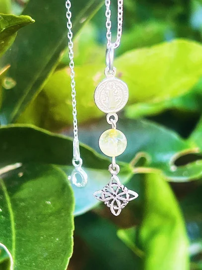 Collar triple protección de plata: Nudo de Bruja y San Benito - Citrino rutilado