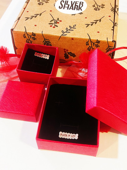 Red gift box ✨ Crimson Heart Case - Necklaces and bracelets