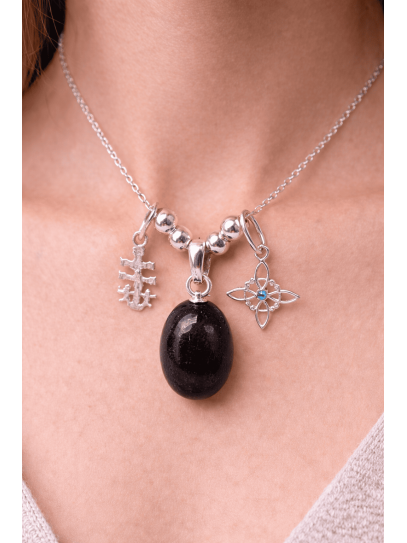 Collar triple protección contra todo de Shungit certificada - Nudo de bruja y Caravaca