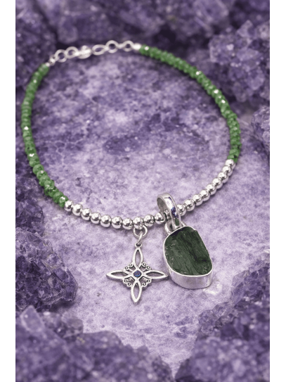 Polsera triple protecció del cel ✨ de Moldavita, Nus de Bruixa i Olivina