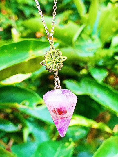 'Agatha' Pendulum made of natural stone and Witch's Knot - Protection and healing
