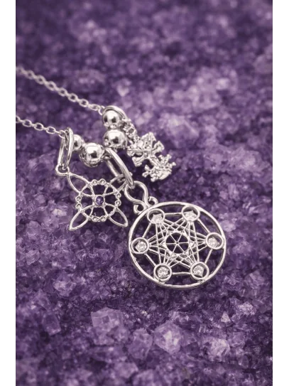 Collar triple protección de Metatrón ✨ de Nudo de Bruja, Cruz de Caravaca de plata